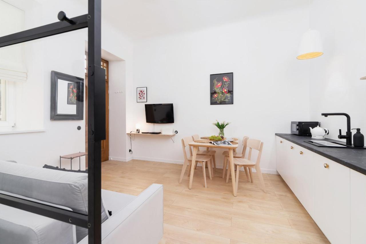 Apartment Dwernickiego Cracow By Renters *
