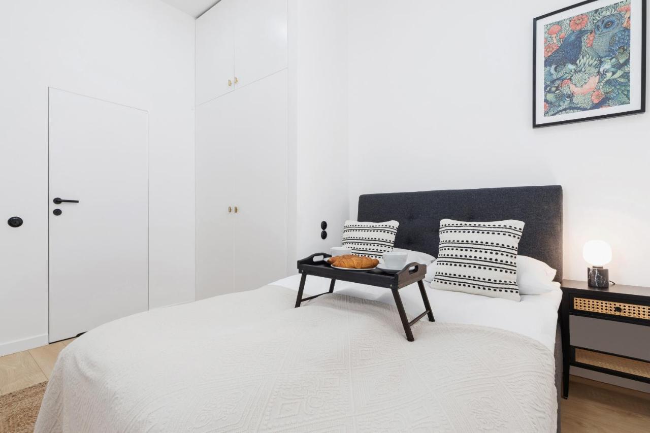 Apartment Dwernickiego Cracow By Renters